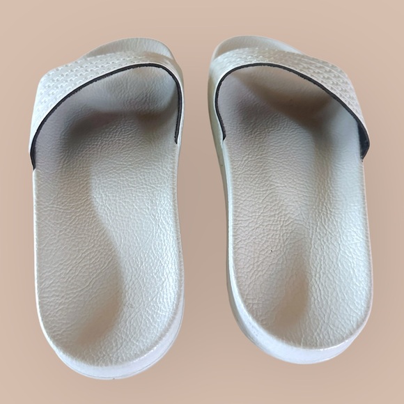 Adidas Adilette Pastel Slides - Picture 3 of 5